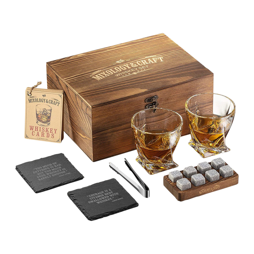 https://www.wine-n-gear.com/wp-content/uploads/2021/03/Elegant-Whiskey-Set-in-Wooden-Box-1.png